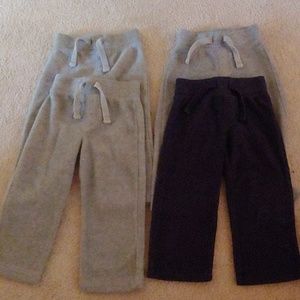 4 pairs Old Navy fleece pants